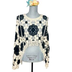 Cropped Knit Sweater: Long Sleeve Casual Crochet Tassels Hollow Out Pullover